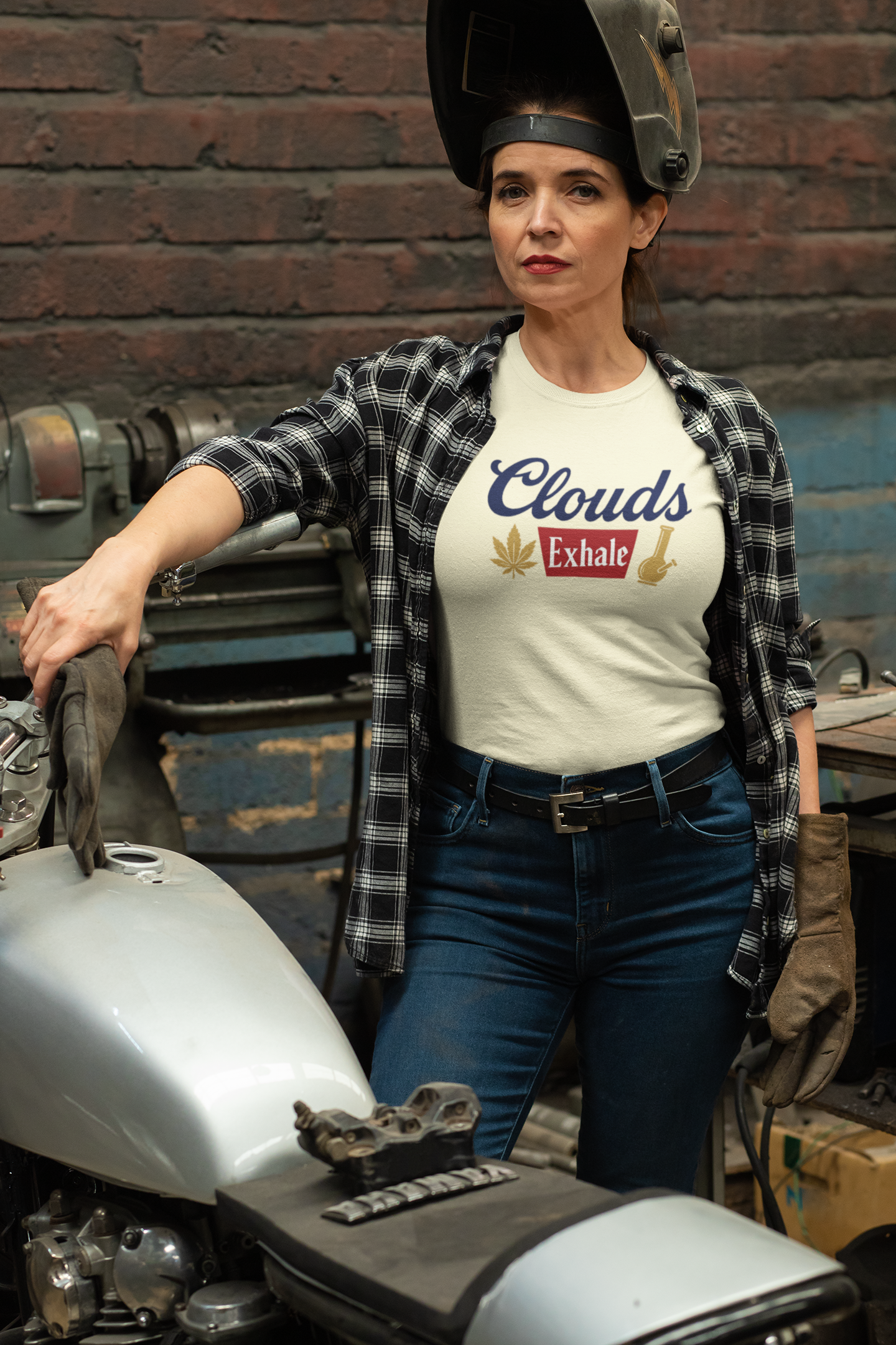 Clouds Exhale Unisex Tee – Chill Vibes T-Shirt for Smokers, 420 Gift, Casual Everyday Wear